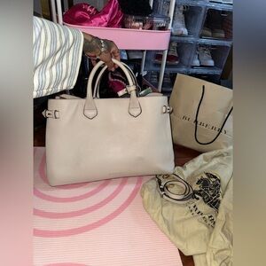 Burberry Beige Leather bag